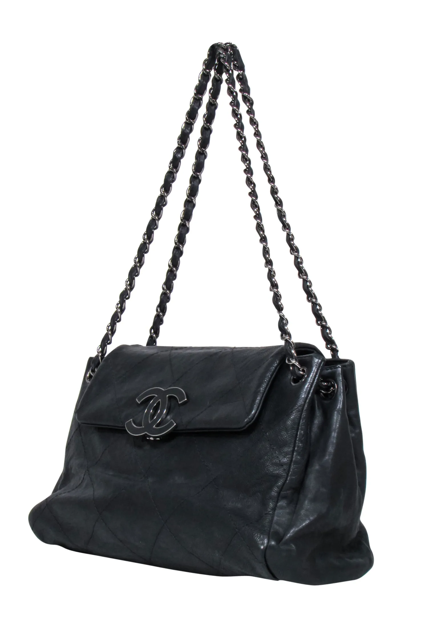 Chanel - Hamptons Accordion Flap Quilted Calfskin Shoulder Bag