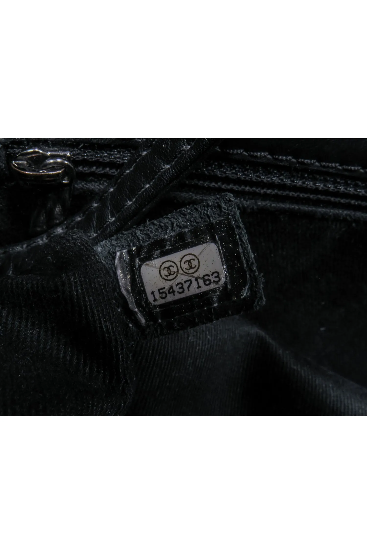 Chanel - Hamptons Accordion Flap Quilted Calfskin Shoulder Bag