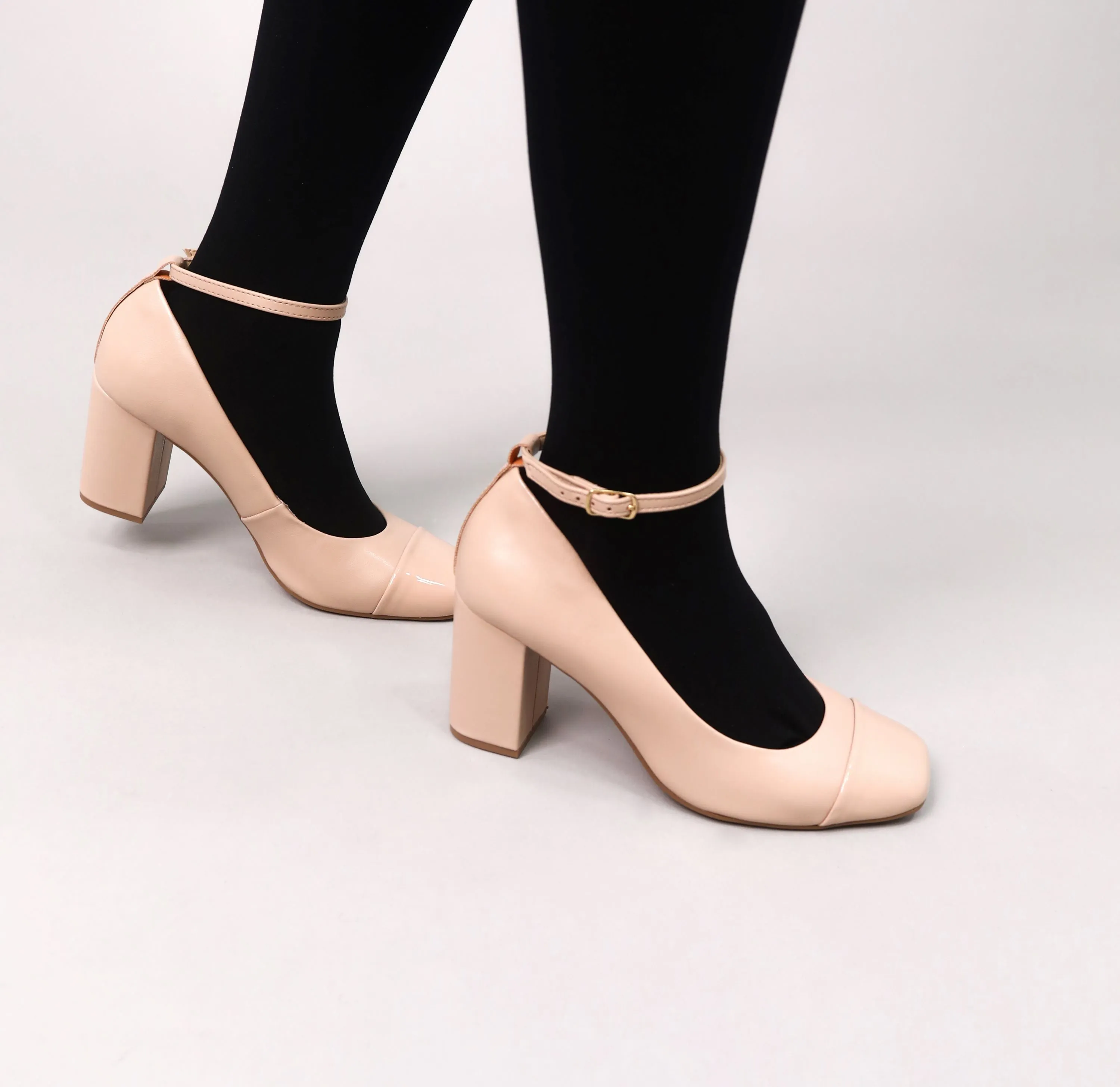 EGO QUINN PUMPS