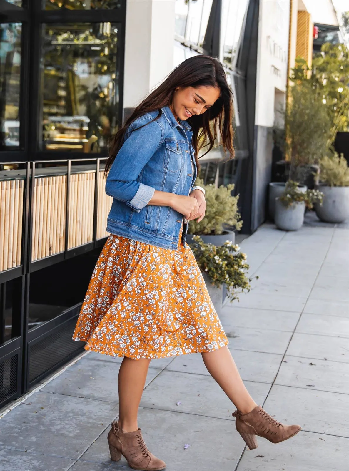 Floral A-line Knee Length Laura Skirt: Green