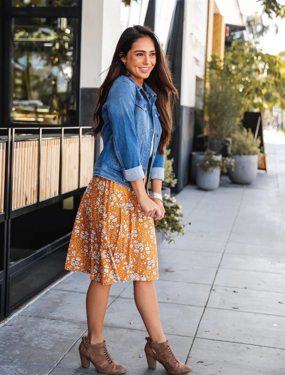 Floral A-line Knee Length Laura Skirt: Green