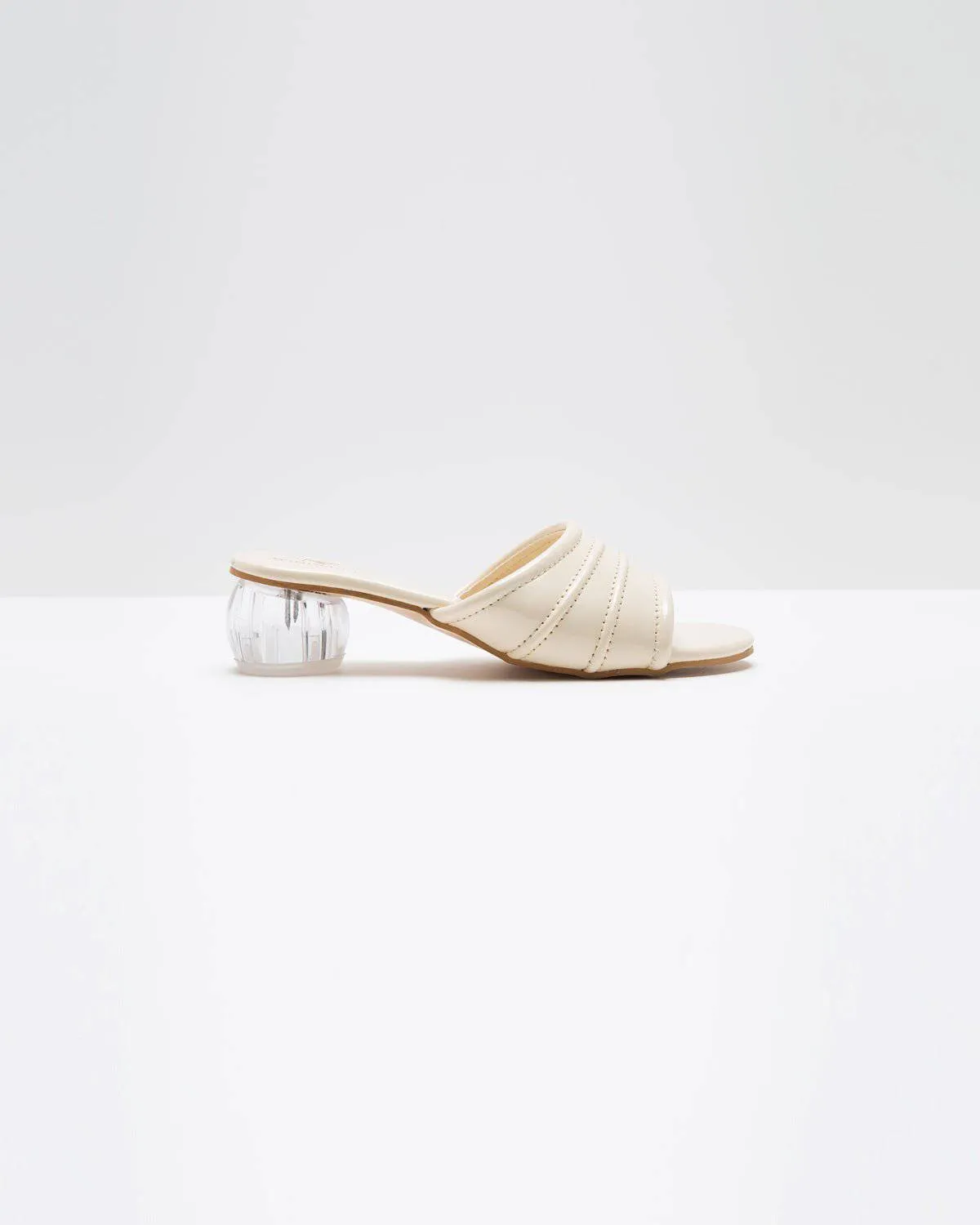 Glossy Pumps with Spherical Heel - Cream