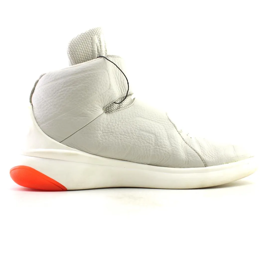 NIKE   MARXMAN TRAINERS IN TAN