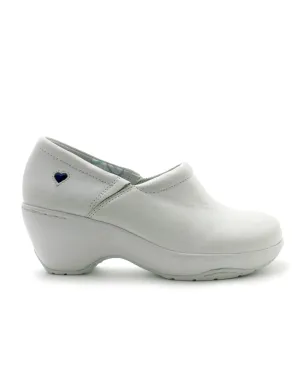 Nurse Mates Women's Bryar Shoe in White